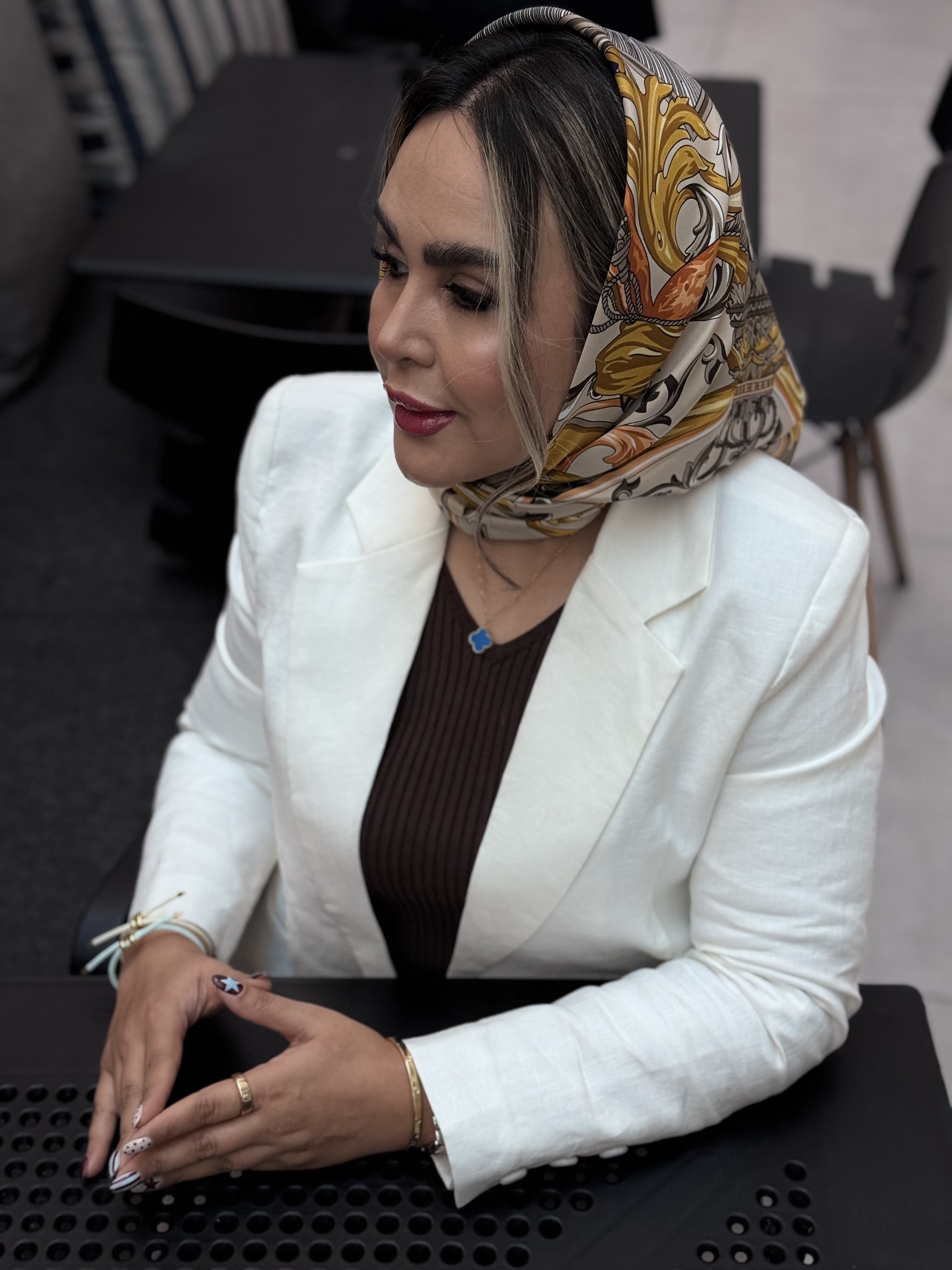 اسکارف گلدن